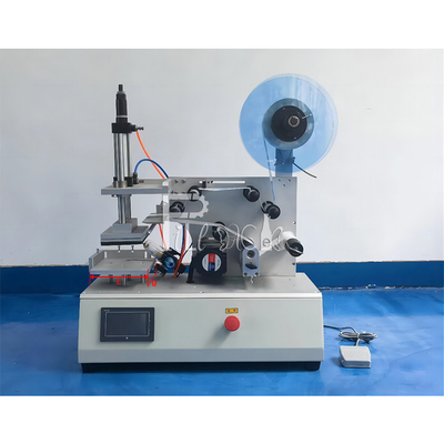 O Labeller liso da garrafa do quadrado semiautomático range o único equipamento esparadrapo da máquina de etiquetas da etiqueta dos lados laterais ou dobro fornecedor