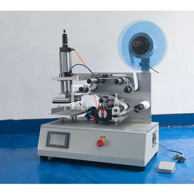 O Labeller liso da garrafa do quadrado semiautomático range o único equipamento esparadrapo da máquina de etiquetas da etiqueta dos lados laterais ou dobro fornecedor
