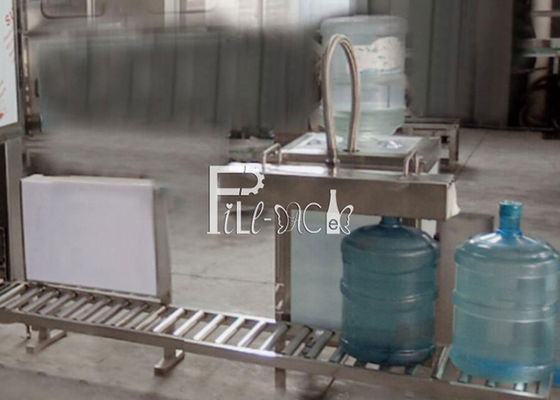 Água mineral 450BPH 20L máquina de enchimento de 5 galões fornecedor