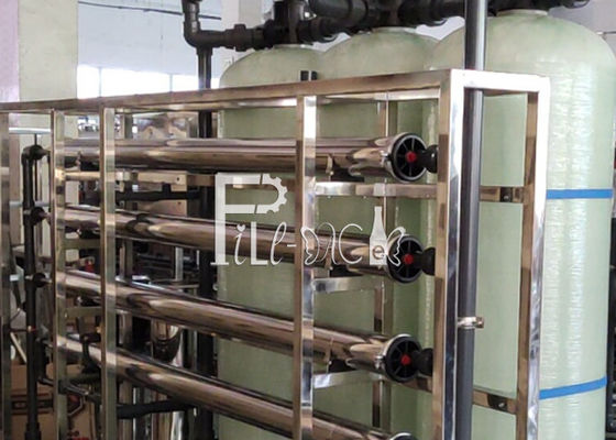 Planta do RO da água potável 2000 LPH com esterilizador UV fornecedor