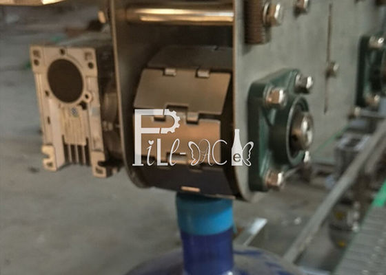Garrafa automática completa conduzida elétrica de 450BPH 20L máquina de engarrafamento de 5 galões para a água mineral fornecedor
