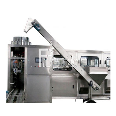 Máquina de enchimento elétrica do galão 1500BPH com elevador do tampão fornecedor