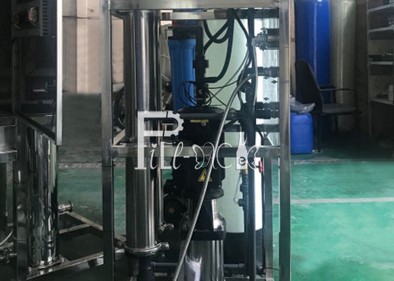 Membrana SS304 que abriga a fábrica de tratamento do RO 1500LPH fornecedor