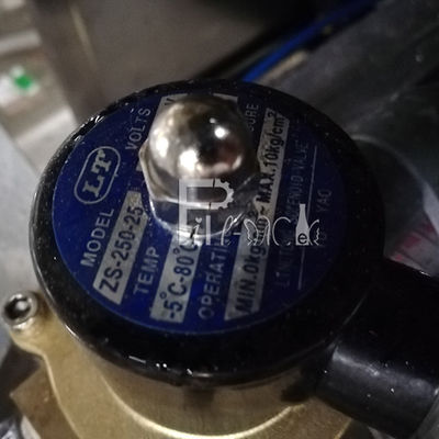 O transporte de rolo Output a máquina de enchimento da água do tambor de 120 BPH fornecedor