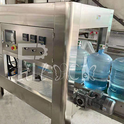 2.5kw 5 máquina de embalagem automática da garrafa de água do galão 2200bph fornecedor