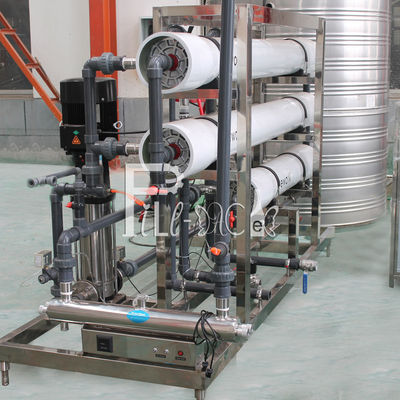 Auto válvula da operação Sus304 que bebe a máquina do tratamento da água do Ro 4000lph fornecedor